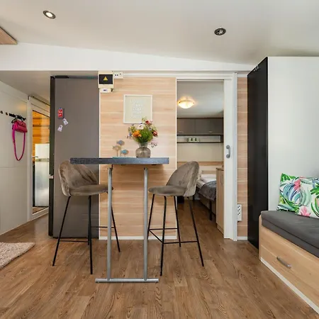 Sunset House 5 * Pakoštane