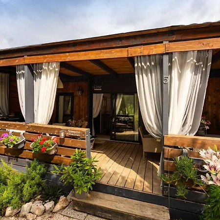 Sunset House 5 *